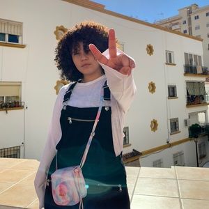 Meet your Posher, Zilkia